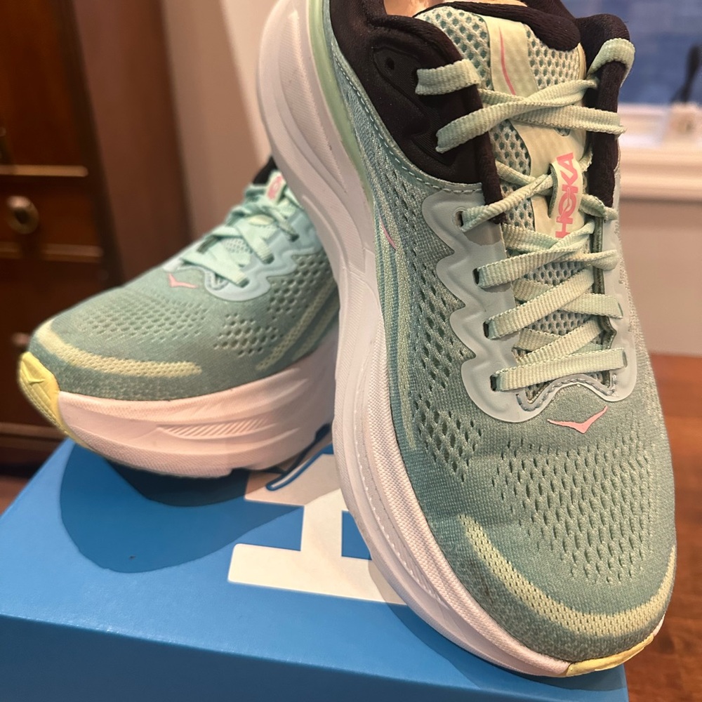 Hoka Bondi Running Shoes Women’s size 7.5